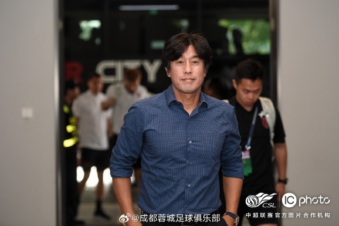 成都蓉城vs青岛西海岸 赛后，主教练徐正源出席了新闻发布会